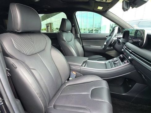 Certified 2025 Hyundai Palisade Calligraphy AWD/4WD image 11
