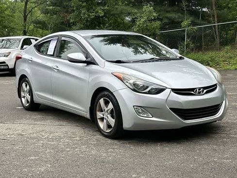 Used 2013 Hyundai Elantra GLS w/ Preferred Pkg FWD image 19