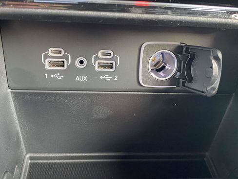 New 2025 Jeep Grand Cherokee Laredo image 4