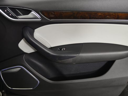 Used 2015 Audi Q3 2.0T Prestige image 9