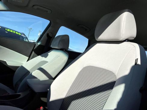 Certified 2023 Hyundai Kona SE image 9