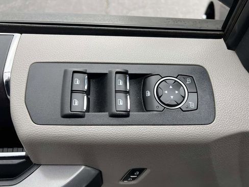 Certified 2019 Ford F150 XLT AWD/4WD image 12