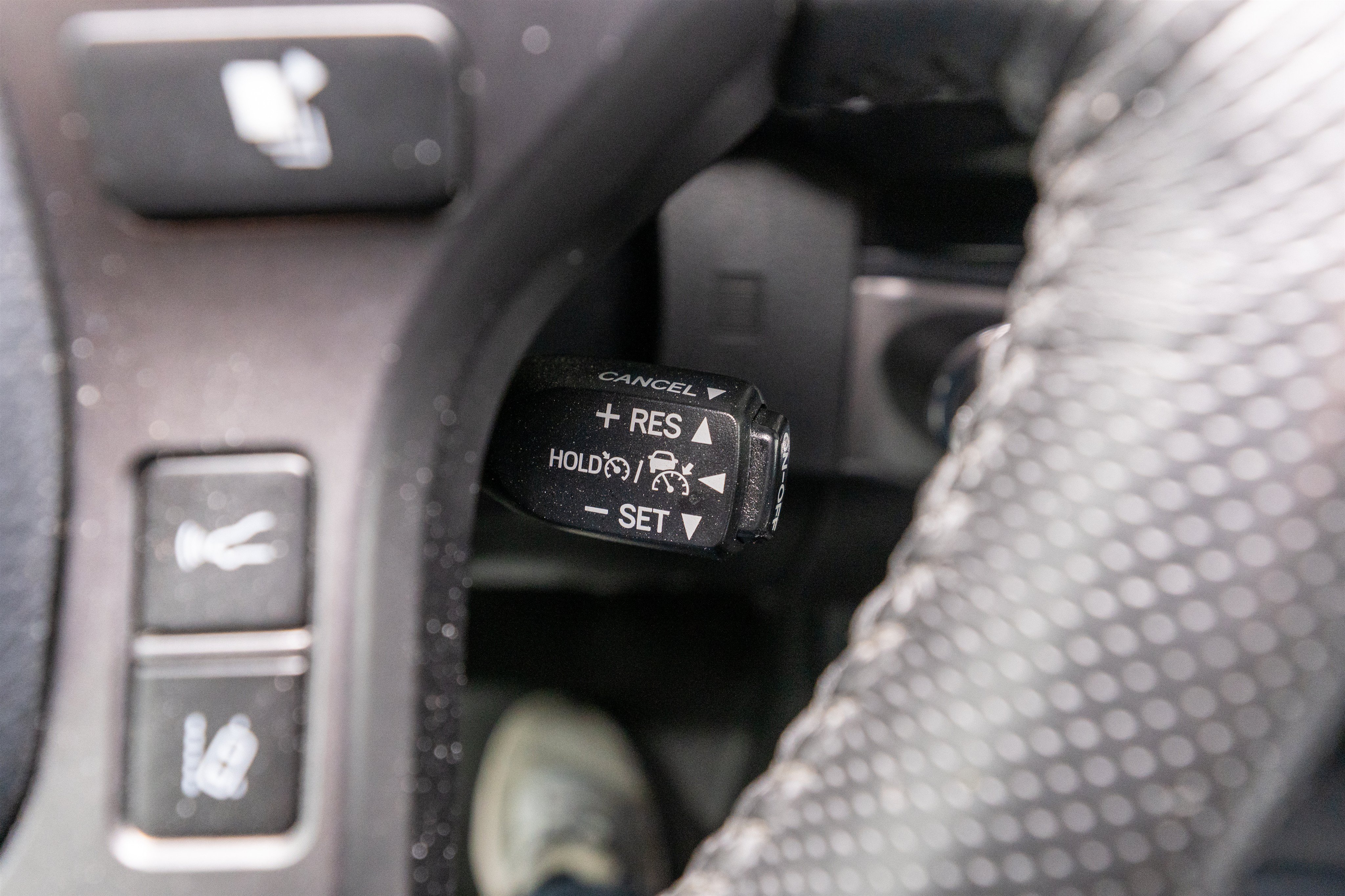 Used 2018 Toyota Tacoma TRD Off-Road AWD/4WD image 28