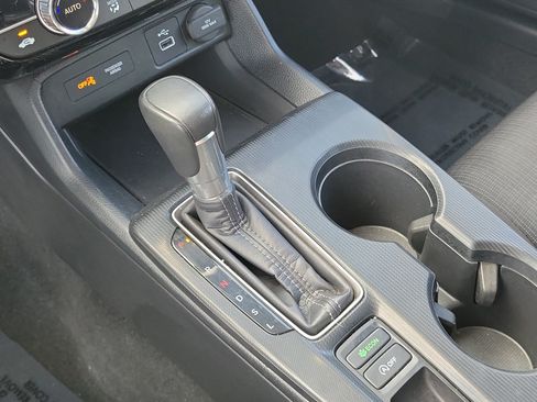 Used 2024 Honda Civic EX image 25