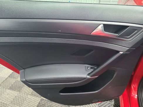 Used 2018 Volkswagen Golf SE FWD image 37