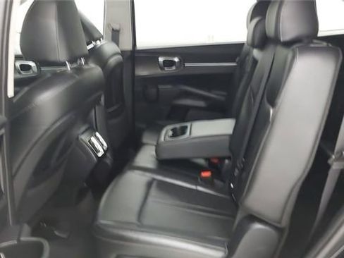 Used 2024 Kia Sorento S image 25