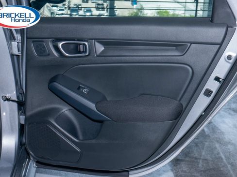 Used 2023 Honda Civic Sport image 12