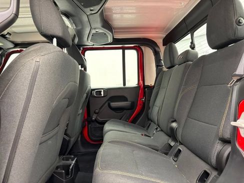 Used 2024 Jeep Gladiator Sport AWD/4WD image 10