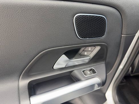 Used 2023 Mercedes-Benz EQB 300 4MATIC w/ Pinnacle Package image 37