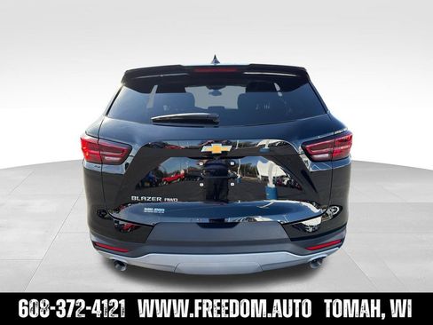 Used 2025 Chevrolet Blazer LT AWD/4WD image 4
