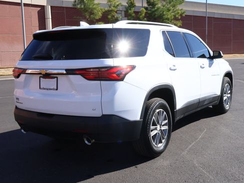 Used 2023 Chevrolet Traverse LT image 32