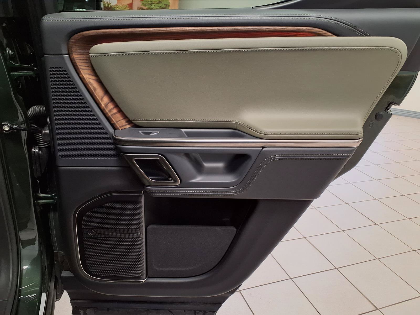 Used 2023 Rivian R1T Adventure Dual AWD/4WD image 13