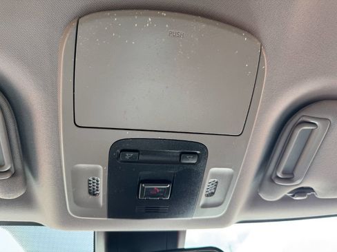 Used 2020 Toyota Camry SE image 24