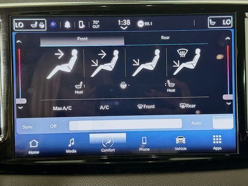 Used 2024 Chrysler Pacifica Touring-L FWD image 23