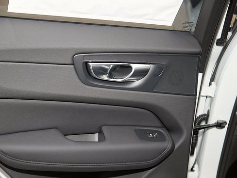 New 2026 Volvo XC60 B5 Plus w/ Climate Package image 19