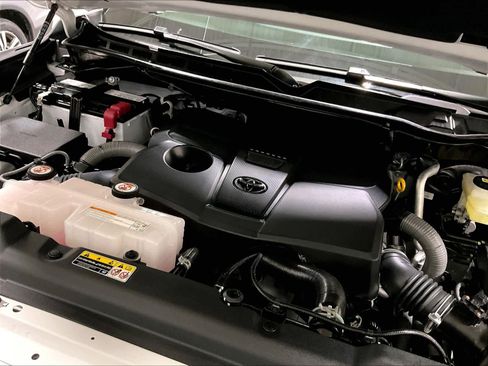 Used 2024 Toyota Tundra Limited image 33