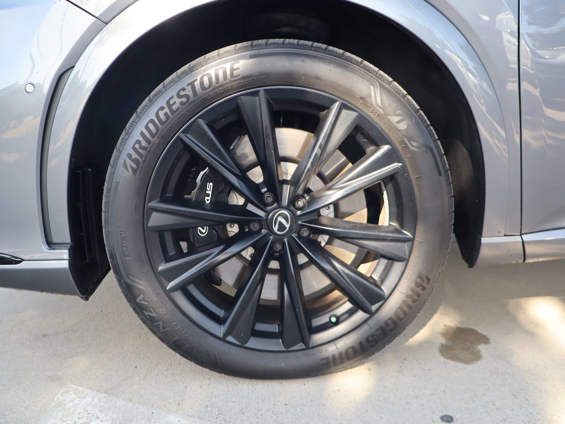 Used 2023 Lexus RX 500h F Sport w/ Cold Area Package AWD/4WD image 11
