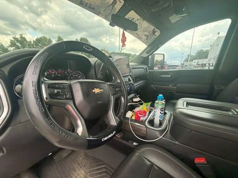 Used 2022 Chevrolet Silverado 2500 LT w/ Convenience Package AWD/4WD image 18