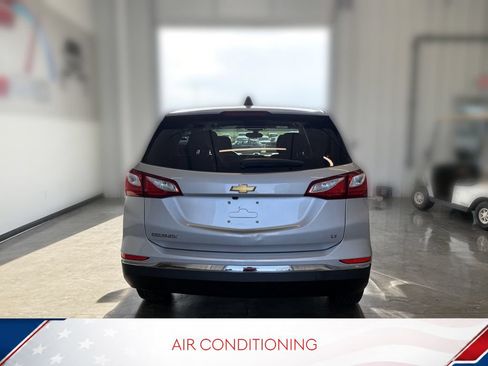 Used 2019 Chevrolet Equinox LT FWD image 4