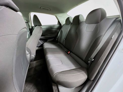 Certified 2024 Hyundai Elantra SE image 23