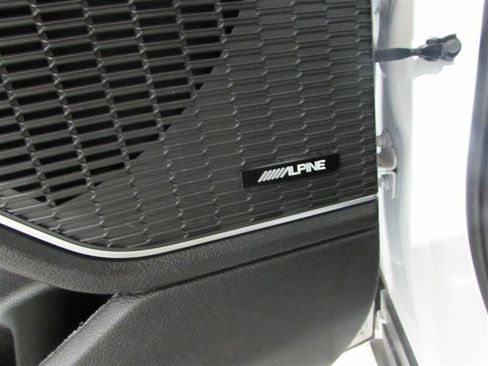 Used 2023 Jeep Grand Cherokee 4WD 4xe image 14