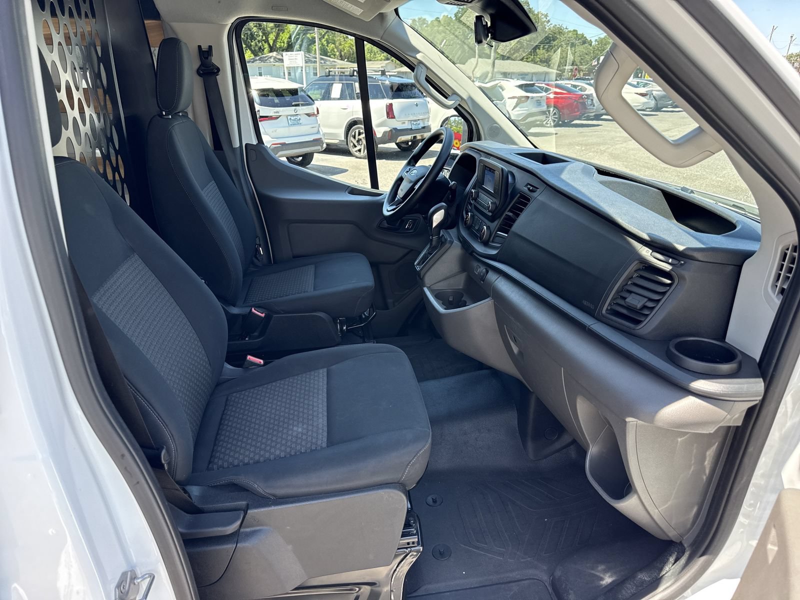 Used 2025 Ford Transit 250 Low Roof w/ Exterior Upgrade Package RWD image 33