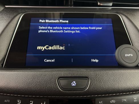 Used 2022 Cadillac XT4 Premium Luxury w/ Safety Alert Package image 10