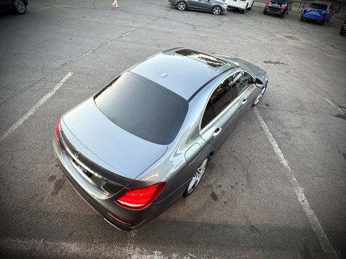 Used 2018 Mercedes-Benz E 300 w/ Premium 1 Package image 8
