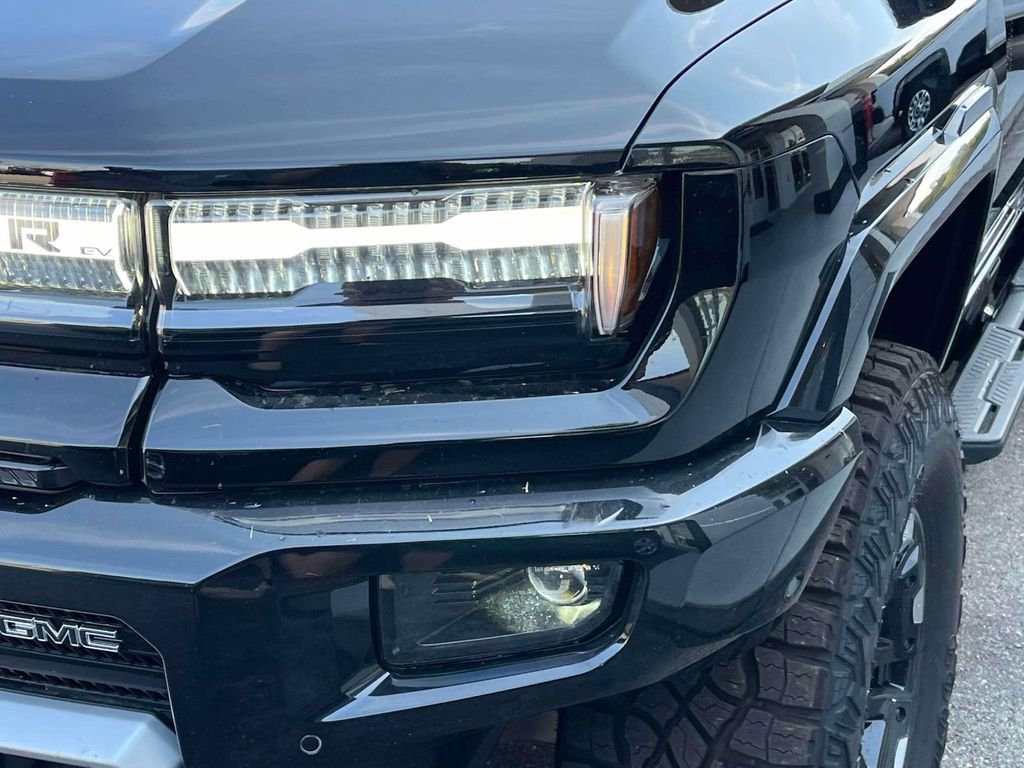 New 2024 GMC Hummer EV 2X w/ Extreme Off-Road Package AWD/4WD image 9
