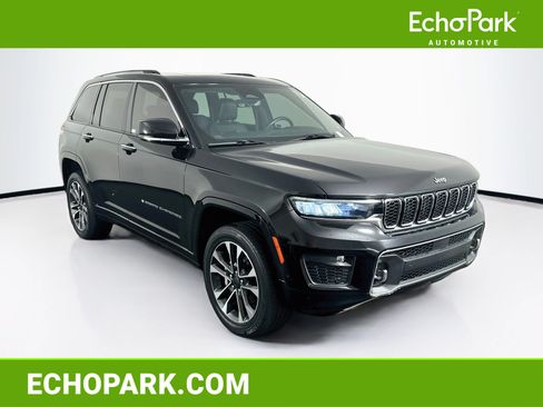 Used 2022 Jeep Grand Cherokee Overland w/ Luxury Tech Group IV RWD image 1