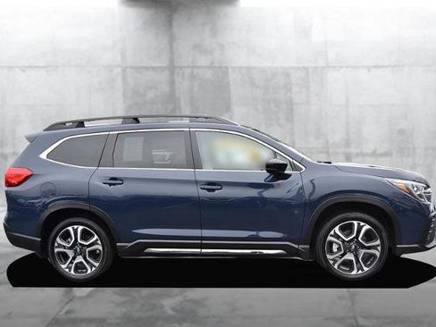 Used 2024 Subaru Ascent Limited w/ Technology Package image 5
