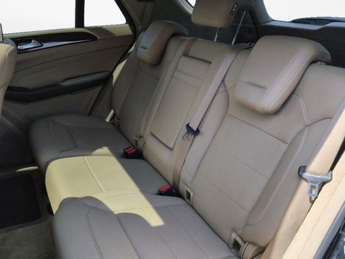 Used 2015 Mercedes-Benz ML 350 4MATIC image 12