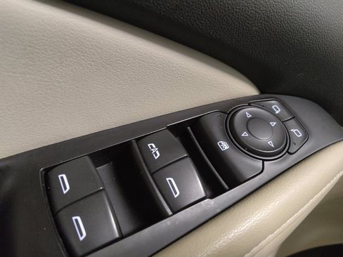 Used 2020 Buick Enclave Essence FWD image 27