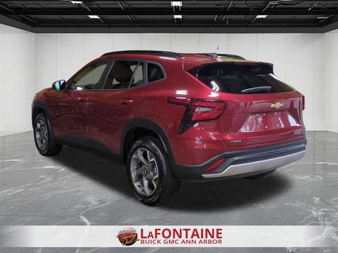 Certified 2024 Chevrolet Trax LT w/ Driver Confidence Package FWD image 6