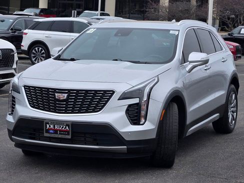 Used 2021 Cadillac XT4 Premium Luxury w/ Cold Weather Package image 4