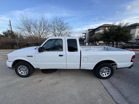 Used 2011 Ford Ranger XLT image 4