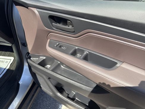 Used 2024 Honda Odyssey EX-L image 12