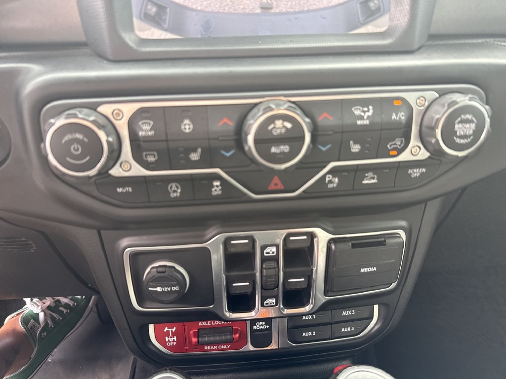 Used 2020 Jeep Gladiator Mojave AWD/4WD image 24