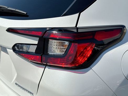 Certified 2025 Subaru Crosstrek 2.5i Limited w/ Crosstrek Mirror Package image 37