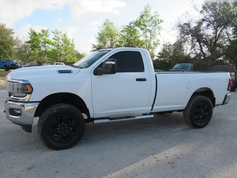 Used 2023 RAM 2500 Tradesman image 4