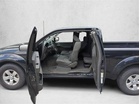 Used 2013 Nissan Frontier SV RWD image 14