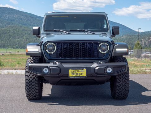 Used 2024 Jeep Wrangler Unlimited Sport AWD/4WD image 2
