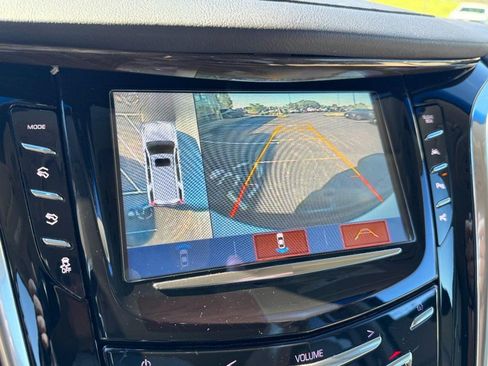 Used 2019 Cadillac Escalade ESV Luxury AWD/4WD image 24