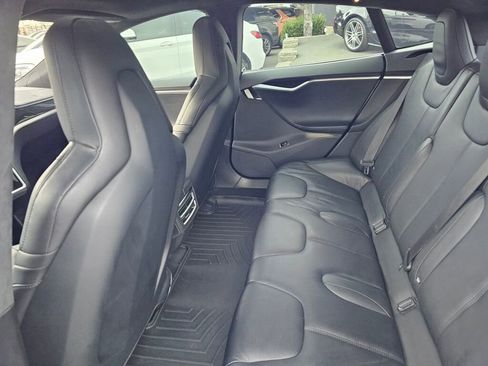 Used 2015 Tesla Model S 70D image 17