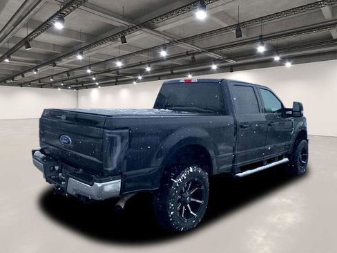 Used 2019 Ford F250 XLT w/ Snow Plow Prep Package image 4