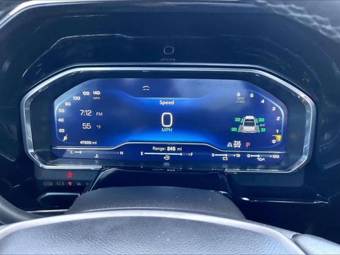 Used 2022 Chevrolet Silverado 1500 ZR2 w/ Technology Package image 26