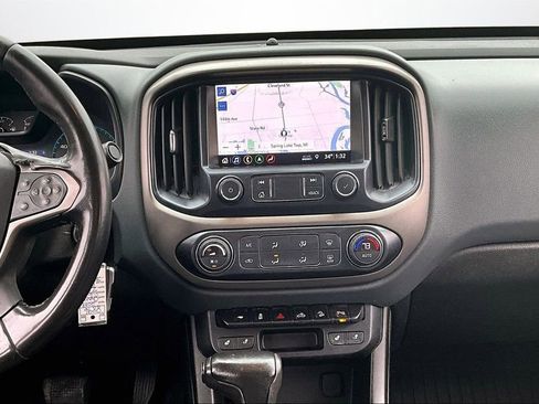 Used 2019 Chevrolet Colorado Z71 w/ Z71 Midnight Edition image 10