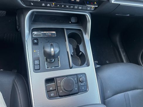 Used 2025 MAZDA CX-70 Plug-In Hybrid w/ Premium Pkg AWD/4WD image 15