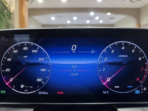 Certified 2025 Mercedes-Benz GLC 300 image 9