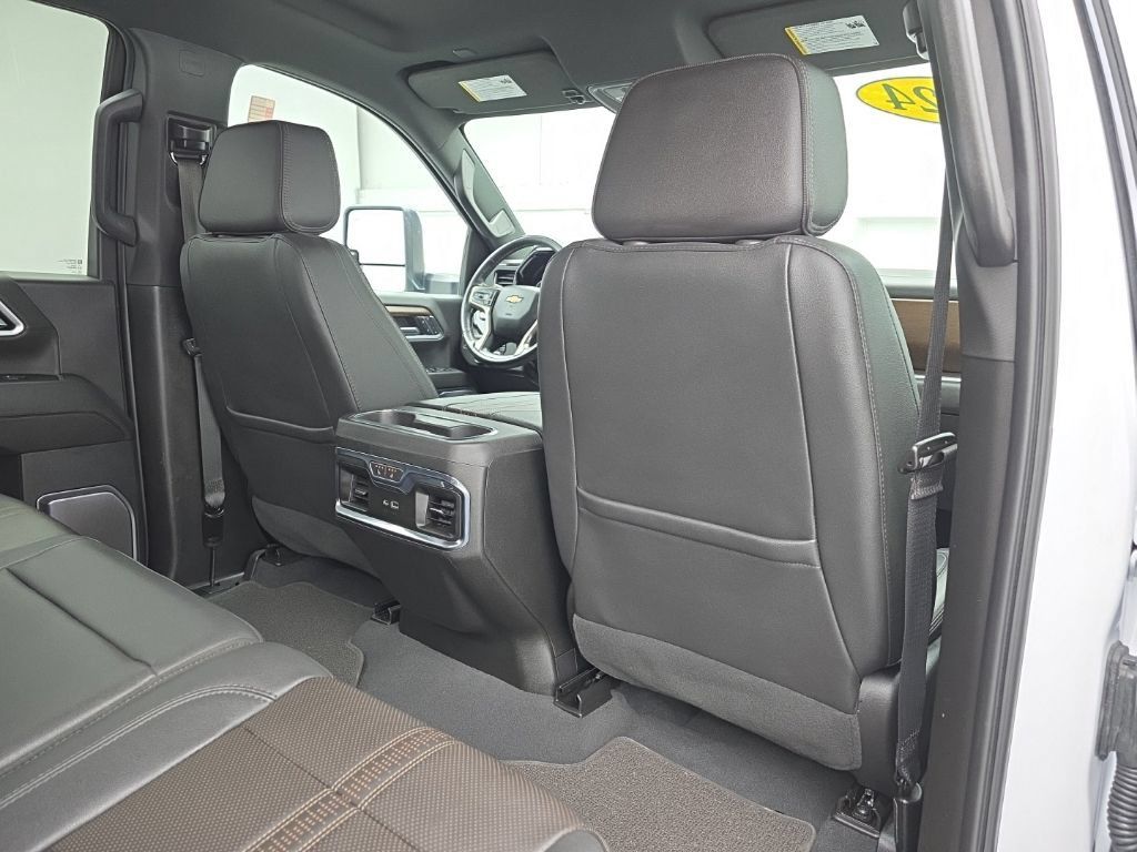 Used 2024 Chevrolet Silverado 3500 High Country AWD/4WD image 56
